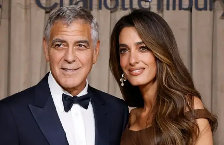 جورج كلوني يرد على ترمب بسخرية مستخدماً شعاره الانتخابي جورج كلوني يرد على ترمب بسخرية مستخدماً شعاره الانتخابي